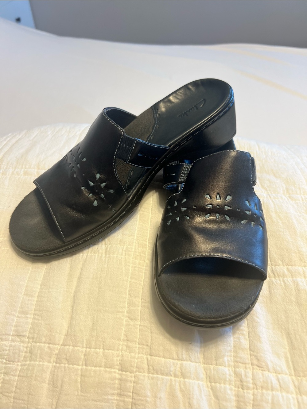 Clarks Black Leather Open-toe Slip-On Mules w/ Cutout Detail  | Women’s Size 8